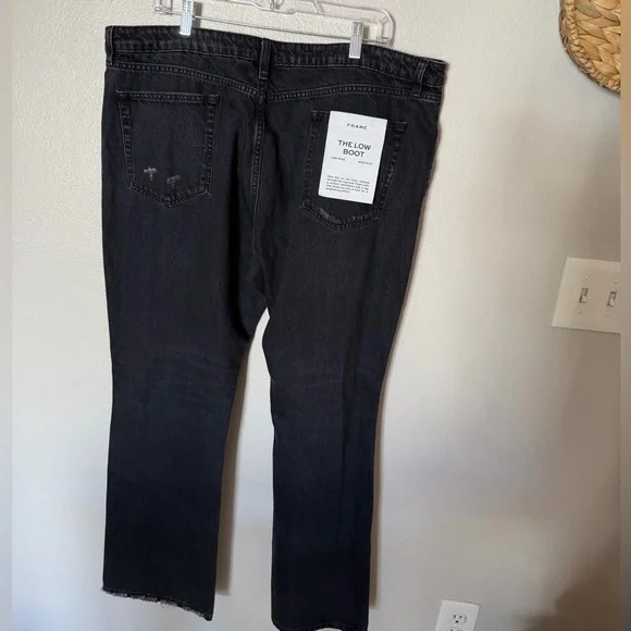 NWT FRAME Low-rise Bootcut Black Jeans Women’s size 34 - Picture 8 of 8